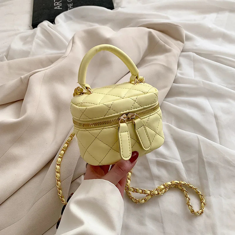 Thread Mini Bucket Bag