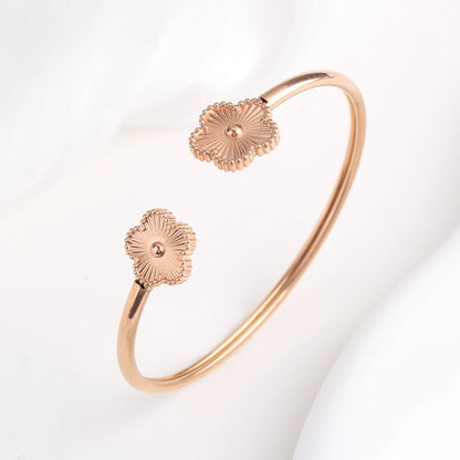Clover Leaf Bracelet