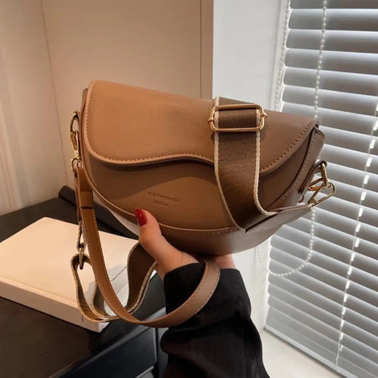 Strap Retro Design Crossbody Bag
