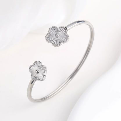 Clover Leaf Bracelet
