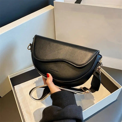 Strap Retro Design Crossbody Bag